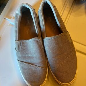 TOMS Women’s Luca  Light Gray Slip-On Sneakers